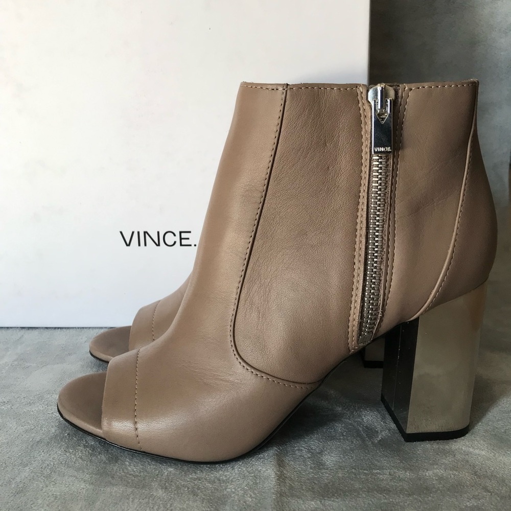 Vince shoes in size 6.5